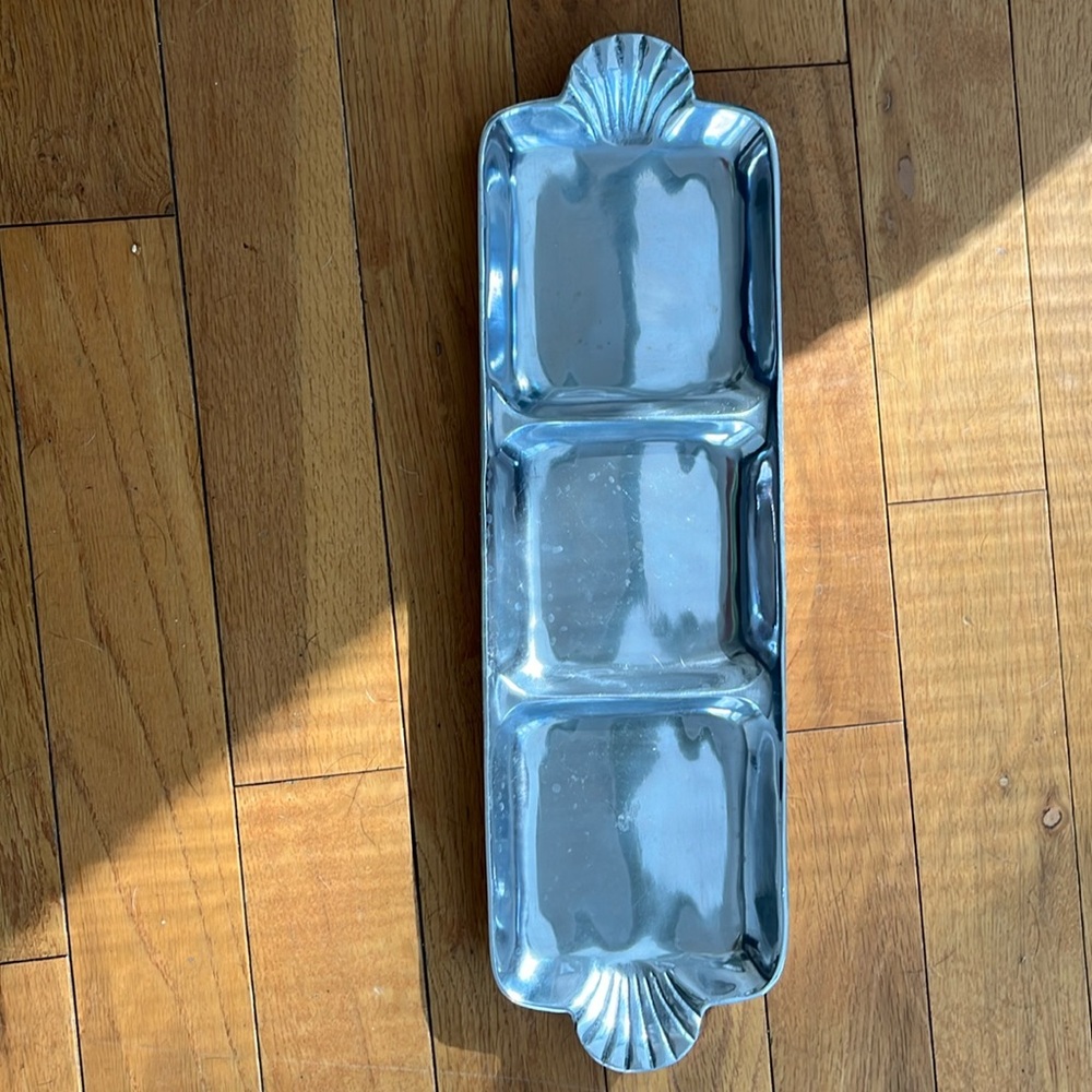 Peltrina silver dish